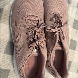 Skechers Women's Mauve Sneakers